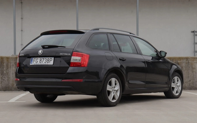 Skoda Octavia cena 39900 przebieg: 210000, rok produkcji 2015 z Miechów małe 742